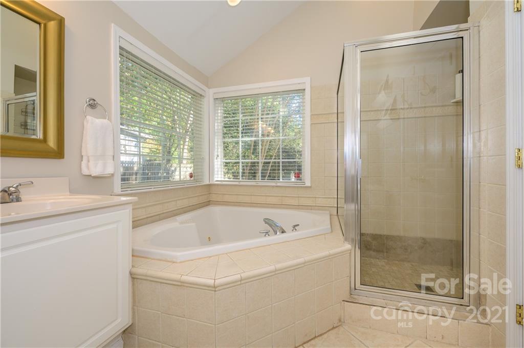 946 Sedgefield Road Charlotte NC 28209