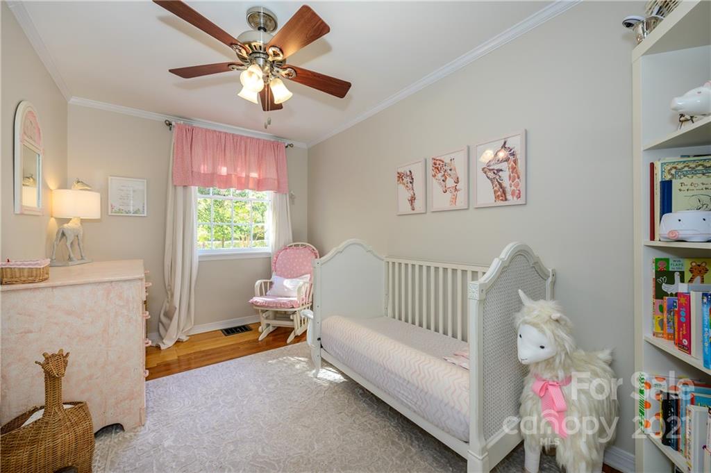 946 Sedgefield Road Charlotte NC 28209
