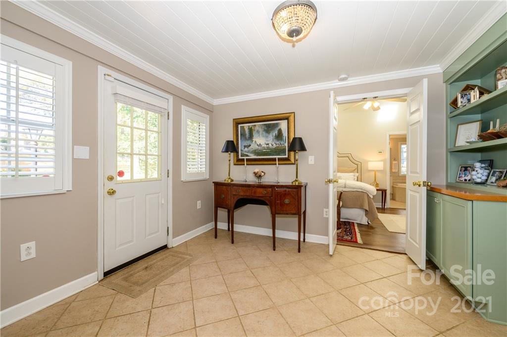 946 Sedgefield Road Charlotte NC 28209