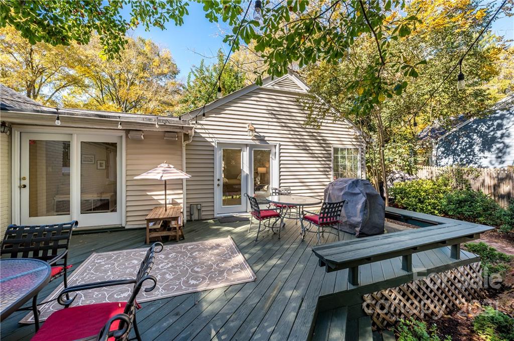 946 Sedgefield Road Charlotte NC 28209