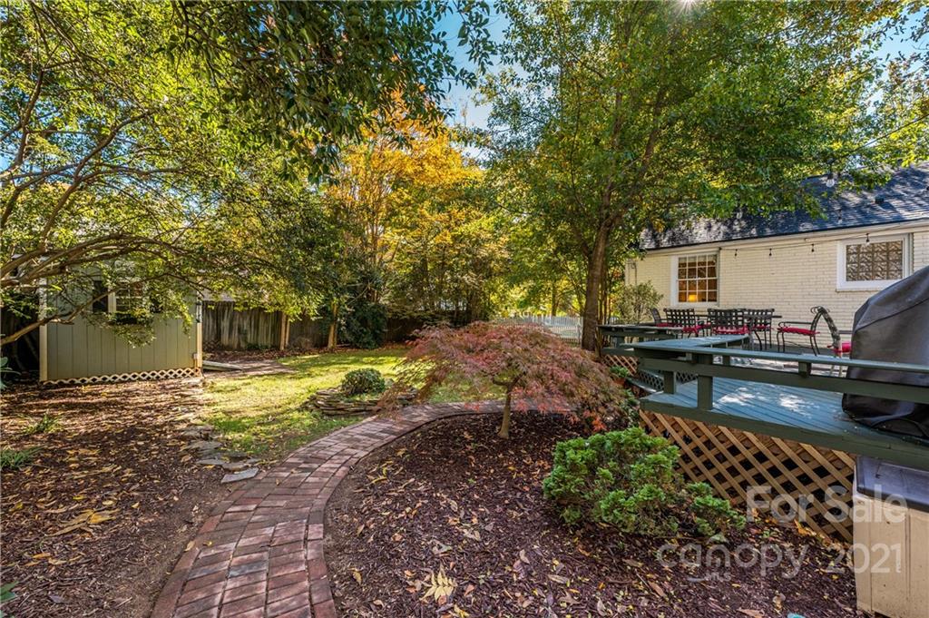 946 Sedgefield Road Charlotte NC 28209