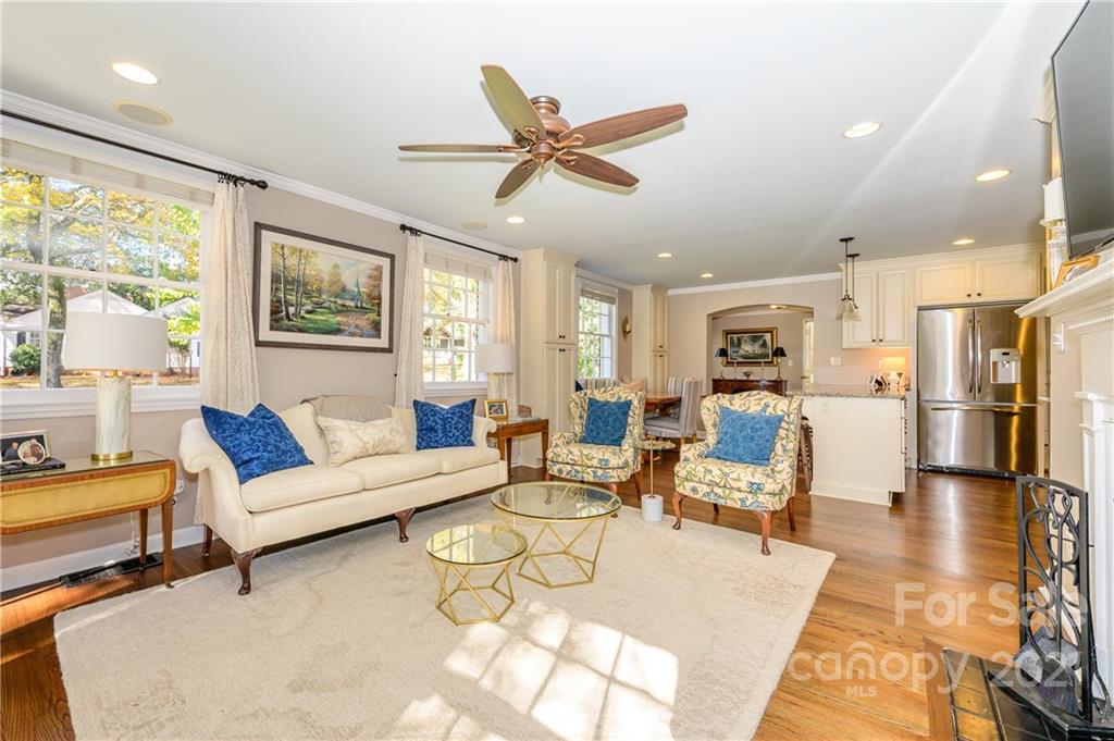 946 Sedgefield Road Charlotte NC 28209