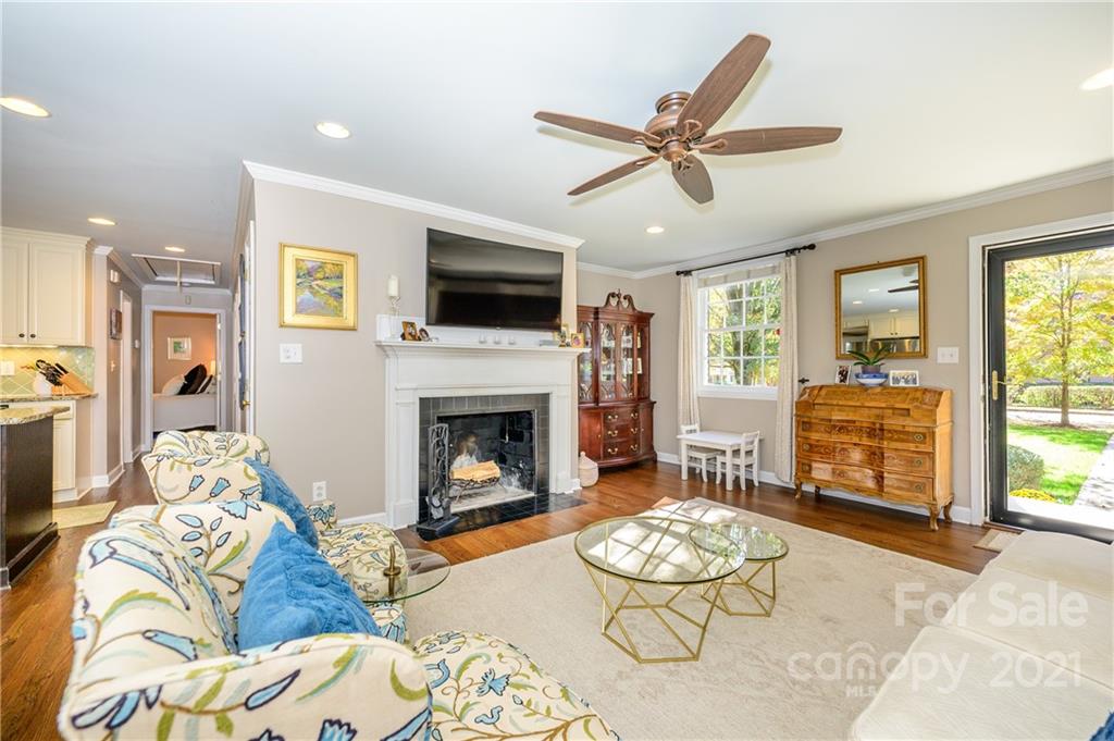 946 Sedgefield Road Charlotte NC 28209