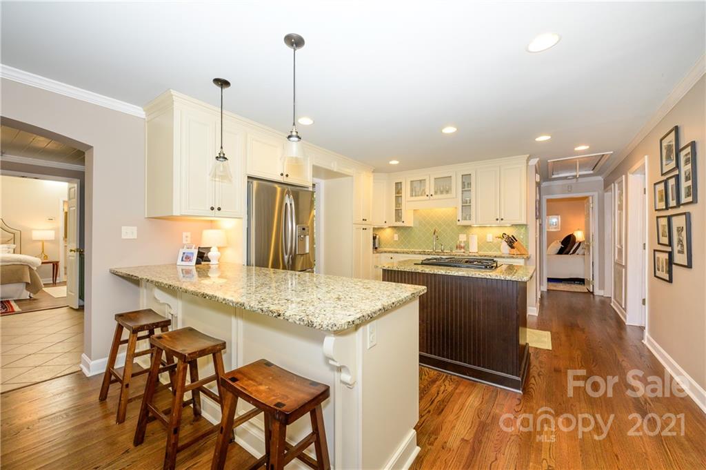 946 Sedgefield Road Charlotte NC 28209