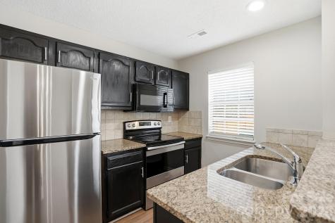 3015 Summercroft Lane Charlotte NC 28269