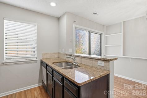 3015 Summercroft Lane Charlotte NC 28269