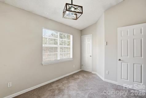 3015 Summercroft Lane Charlotte NC 28269