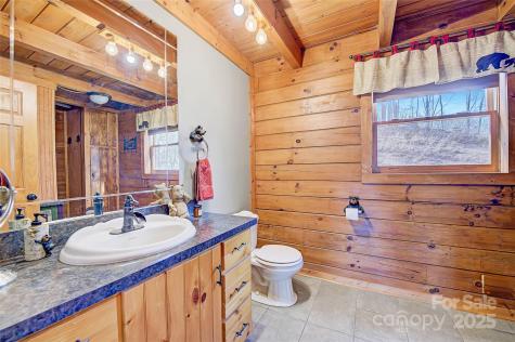 128 Kona Road Bakersville NC 28705