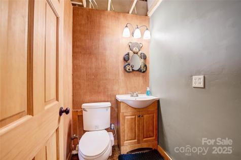 128 Kona Road Bakersville NC 28705