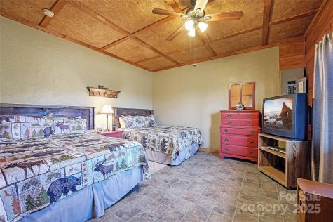 128 Kona Road Bakersville NC 28705