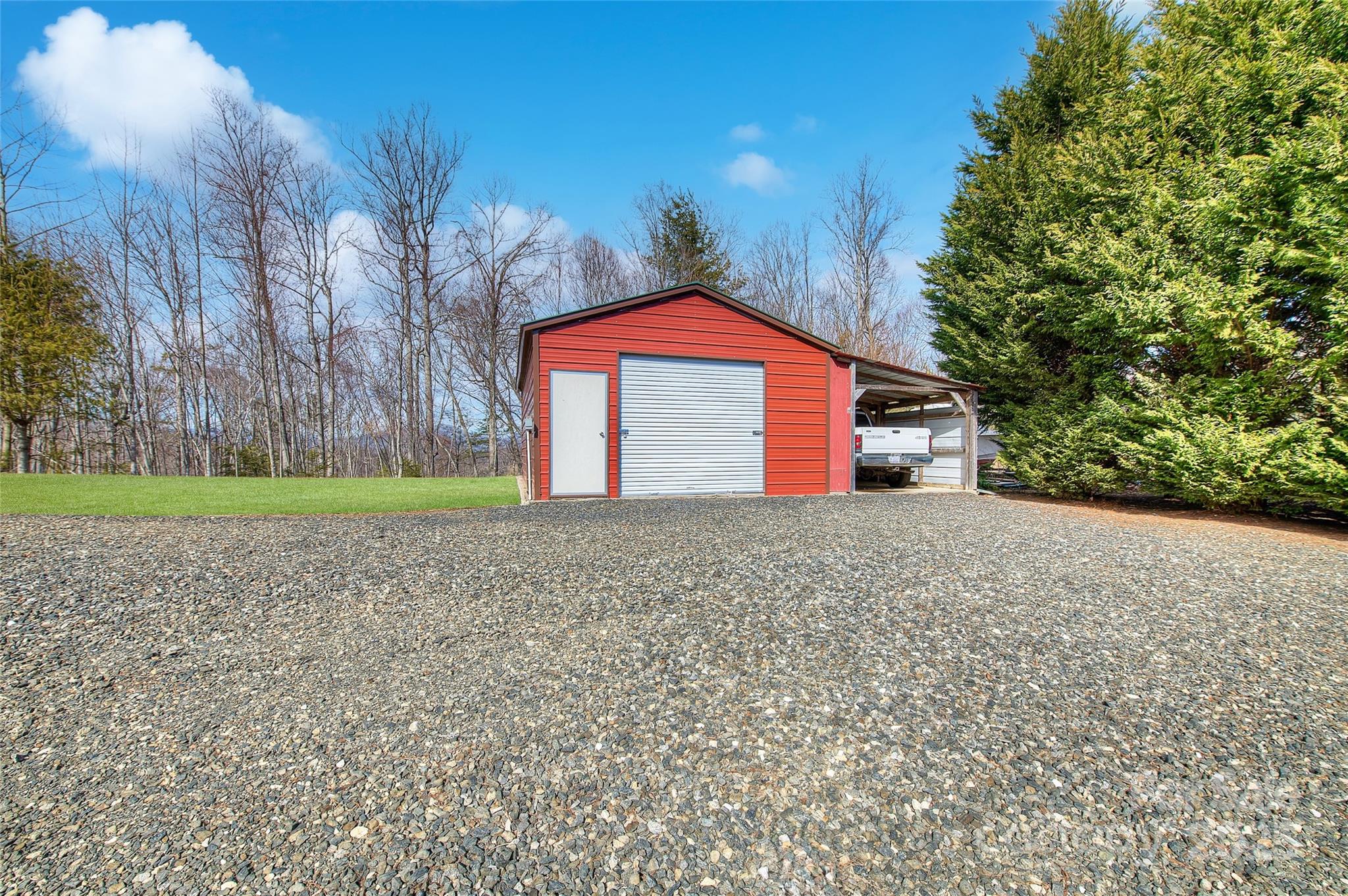 128 Kona Road Bakersville NC 28705