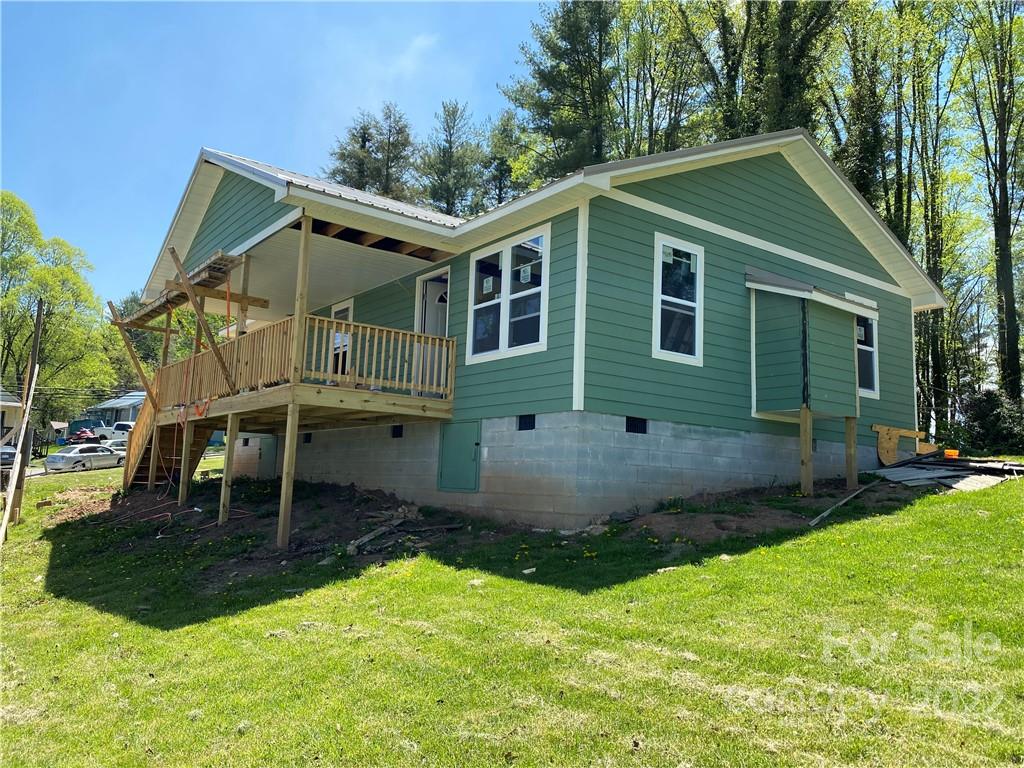 68 Carson Street Canton NC 28716