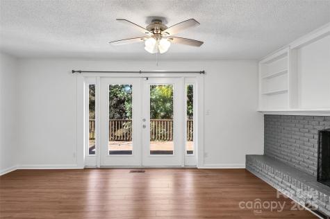 22 E Shore Drive Asheville NC 28805