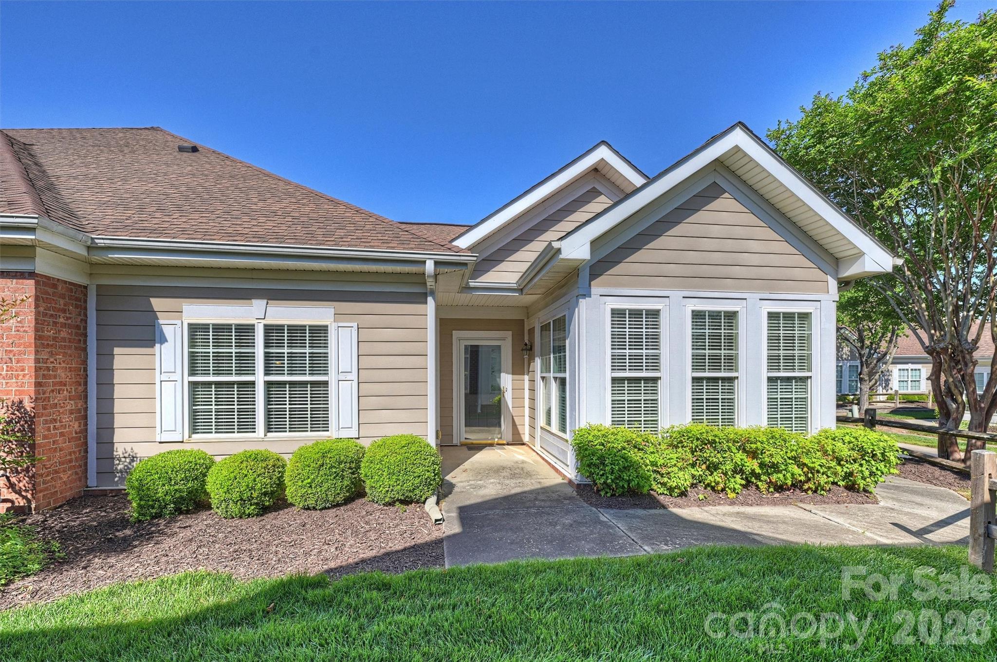 2015 Woodburn Terrace Matthews NC 28105