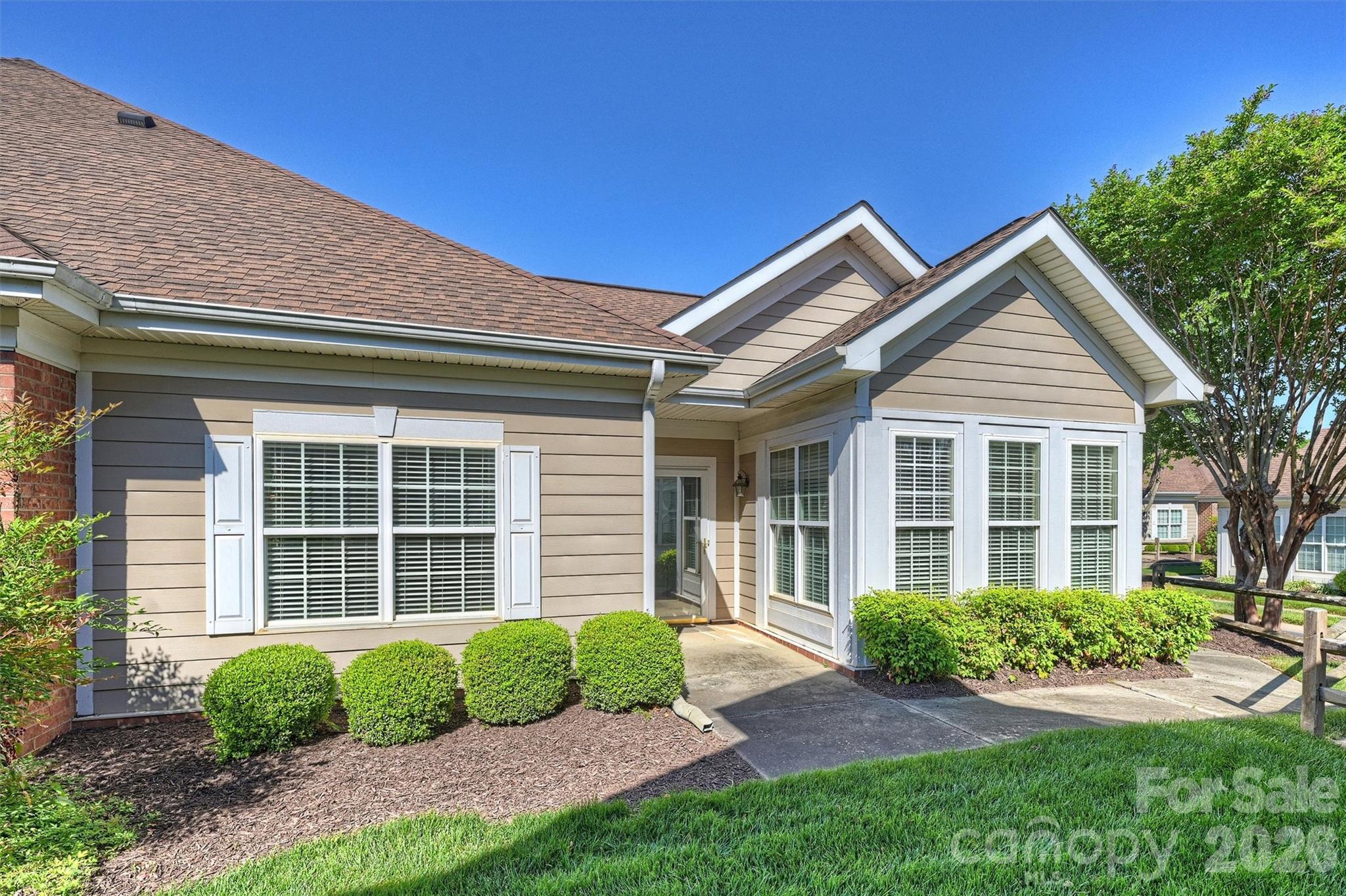 2015 Woodburn Terrace Matthews NC 28105