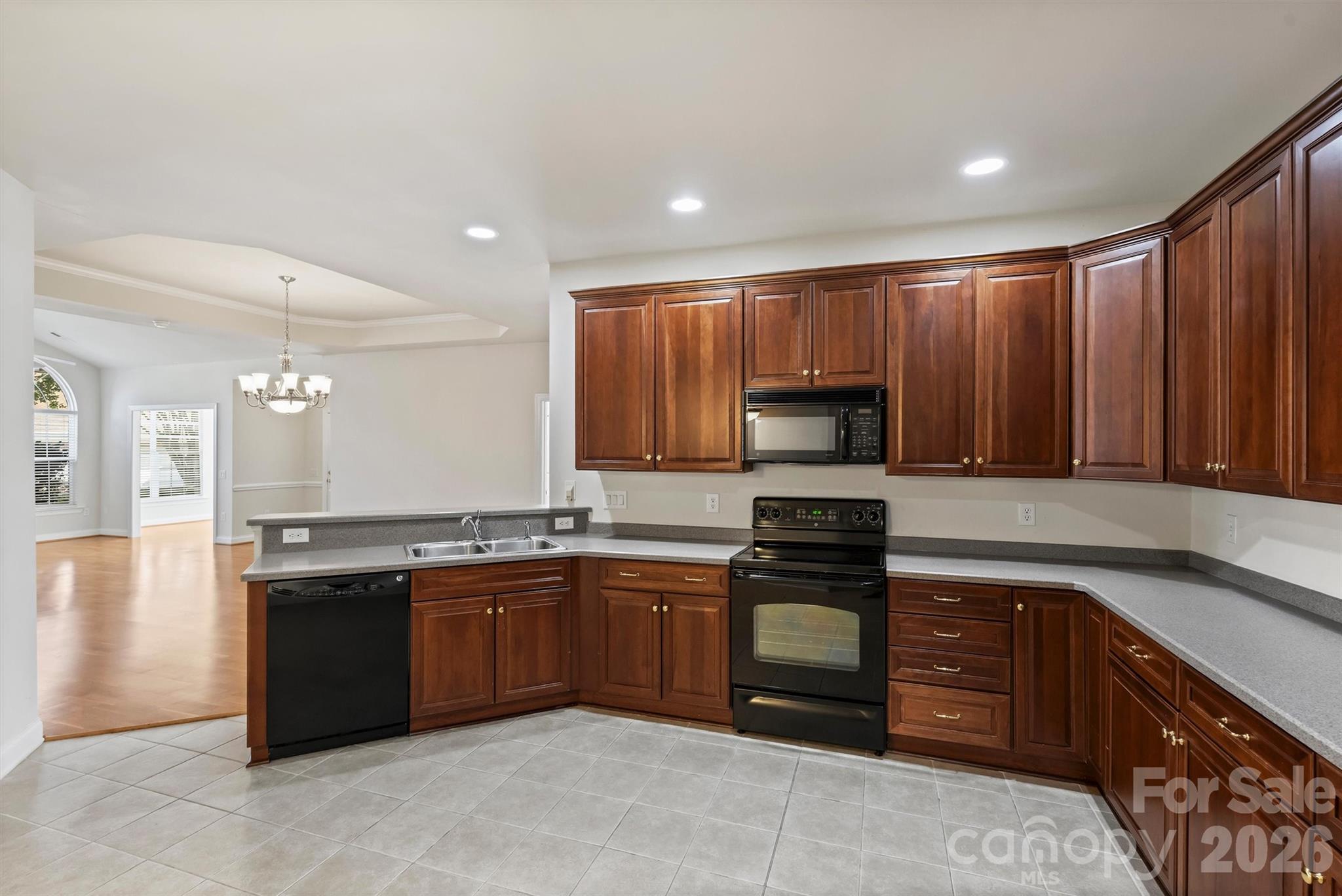2015 Woodburn Terrace Matthews NC 28105