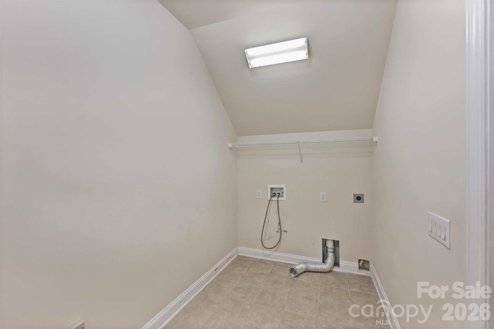2015 Woodburn Terrace Matthews NC 28105