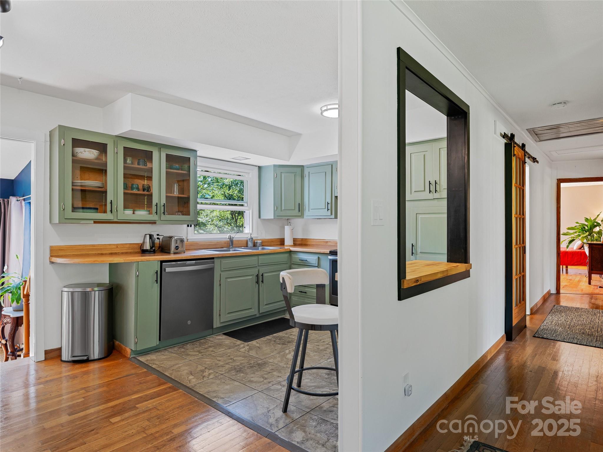 143 Mountain Crest Road Swannanoa NC 28778