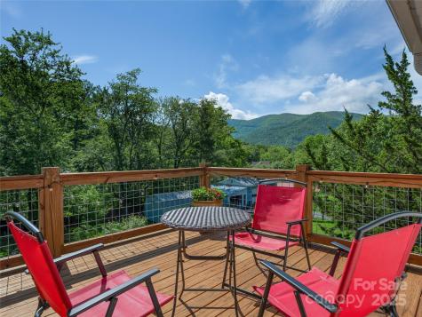 143 Mountain Crest Road Swannanoa NC 28778