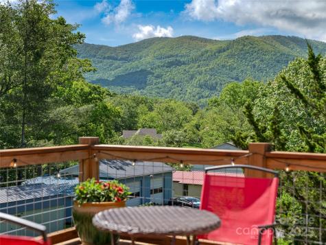 143 Mountain Crest Road Swannanoa NC 28778