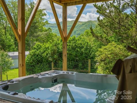 143 Mountain Crest Road Swannanoa NC 28778
