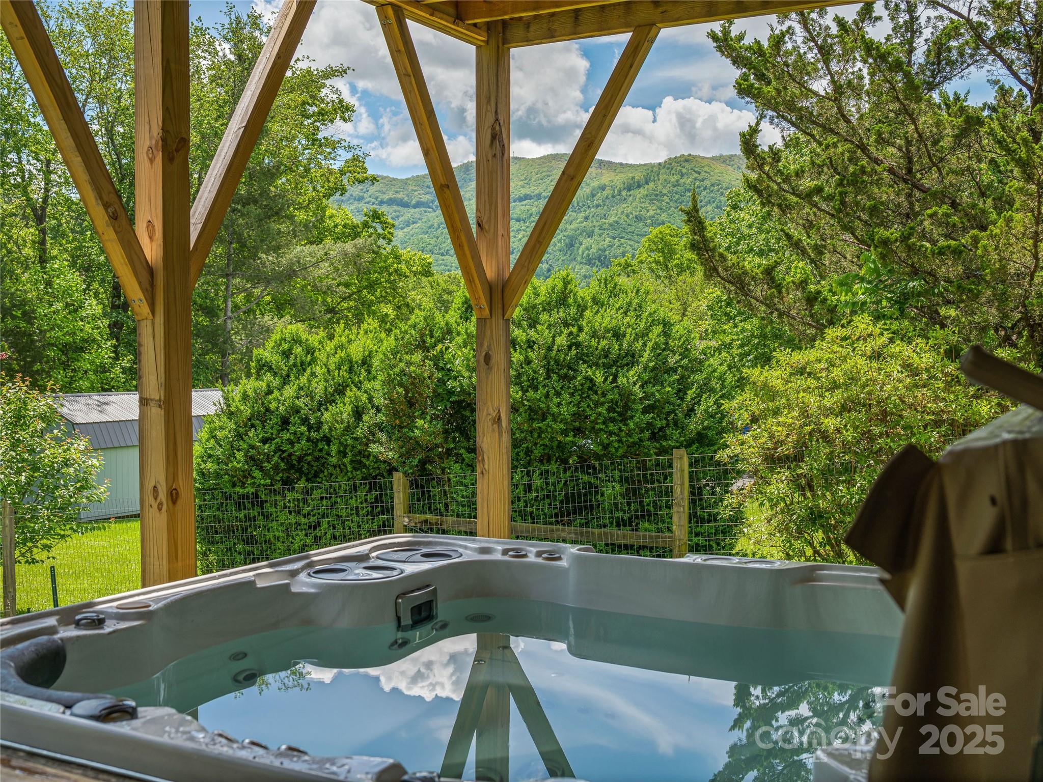 143 Mountain Crest Road Swannanoa NC 28778