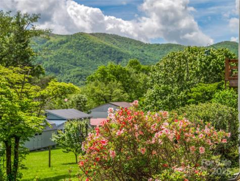 143 Mountain Crest Road Swannanoa NC 28778