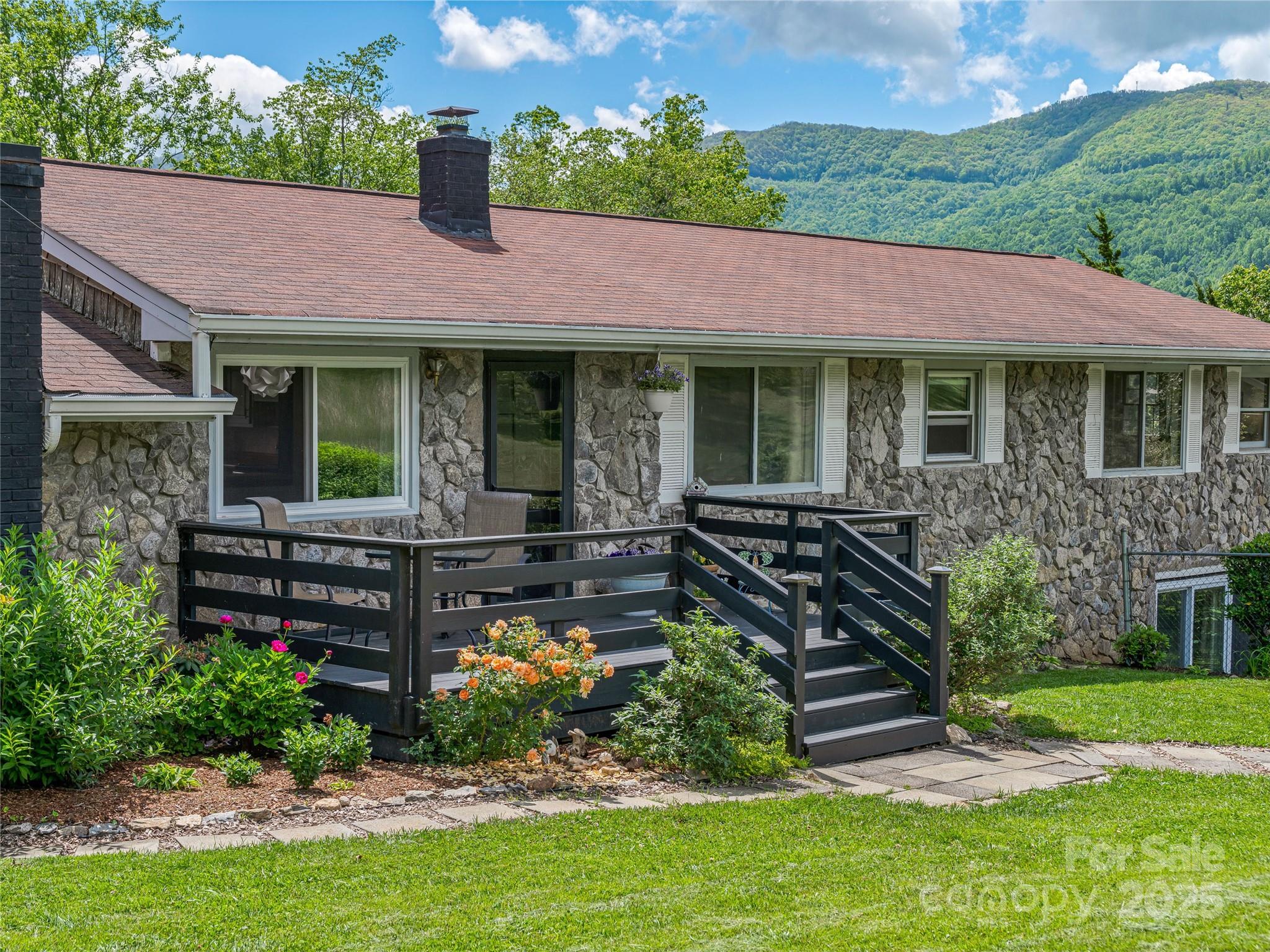 143 Mountain Crest Road Swannanoa NC 28778