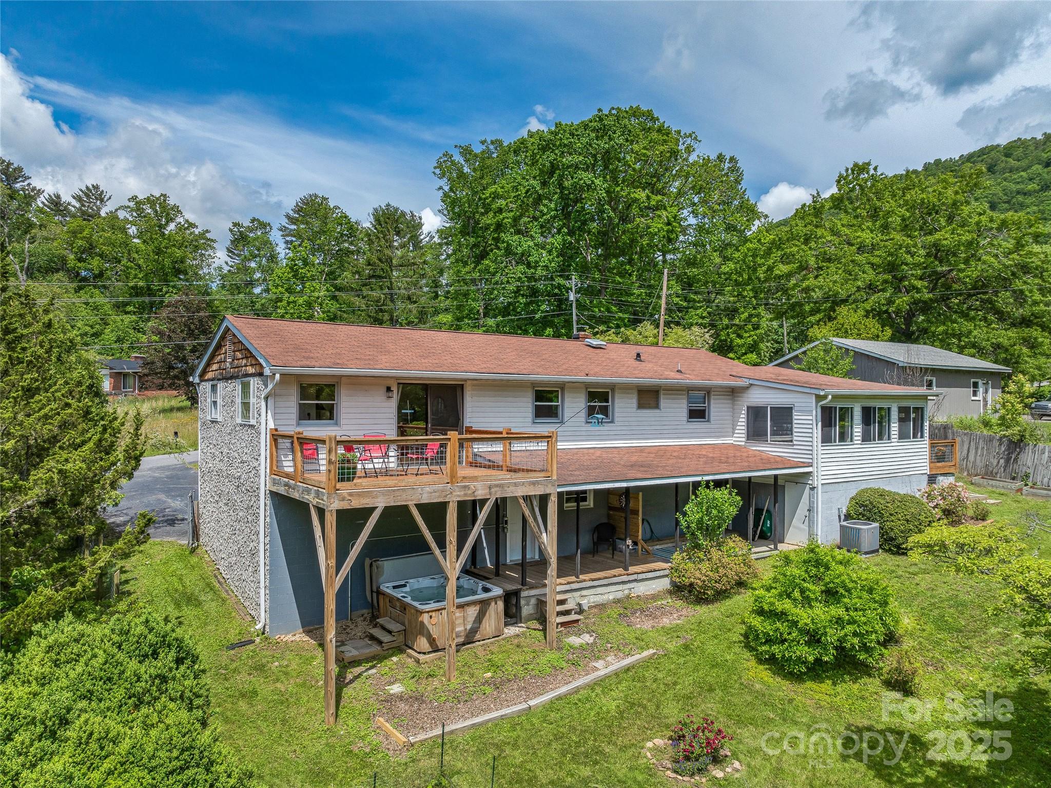 143 Mountain Crest Road Swannanoa NC 28778