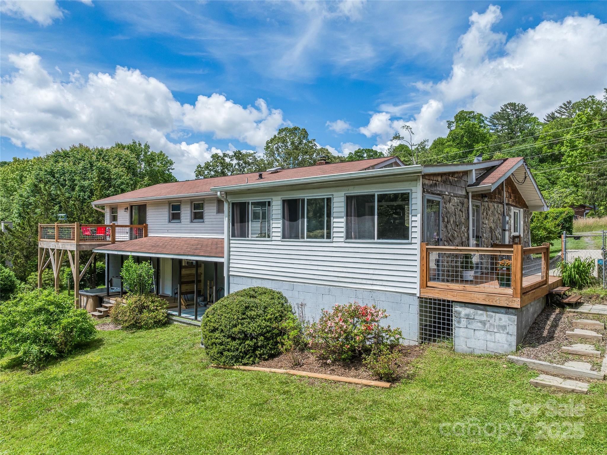 143 Mountain Crest Road Swannanoa NC 28778