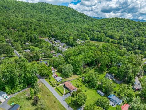 143 Mountain Crest Road Swannanoa NC 28778