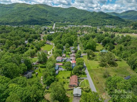 143 Mountain Crest Road Swannanoa NC 28778
