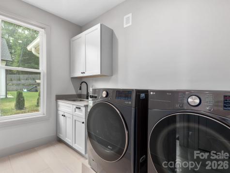 7 Copper Mill Court Candler NC 28715