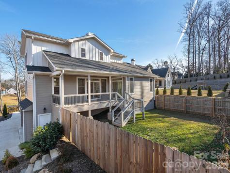7 Copper Mill Court Candler NC 28715