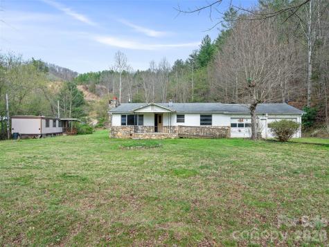 2432 Grapevine Road Marshall NC 28753