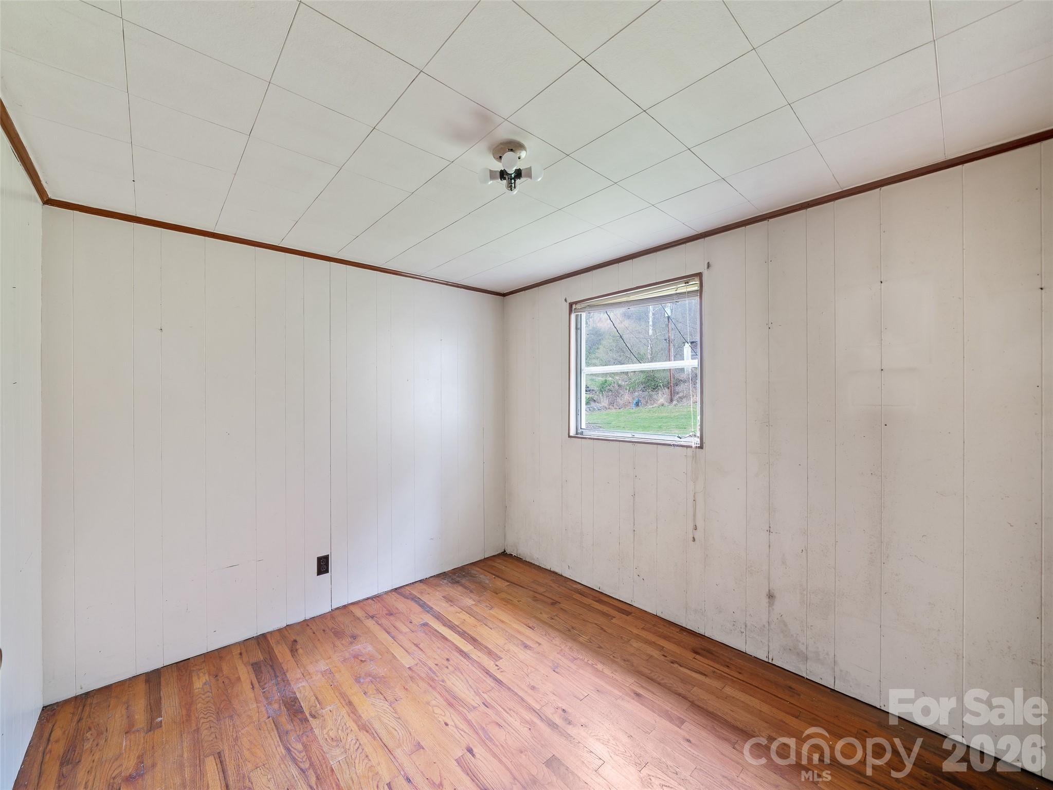 2432 Grapevine Road Marshall NC 28753