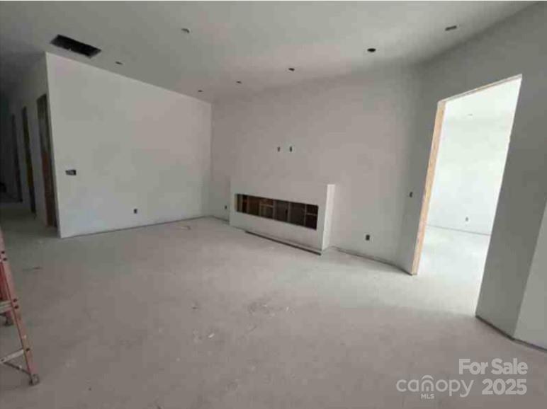8038 Pawtuckett Road Charlotte NC 28214