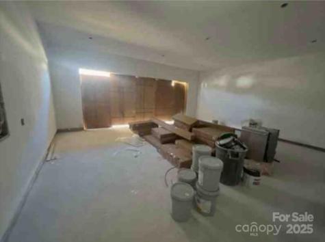 8038 Pawtuckett Road Charlotte NC 28214
