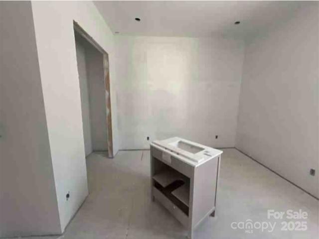 8038 Pawtuckett Road Charlotte NC 28214
