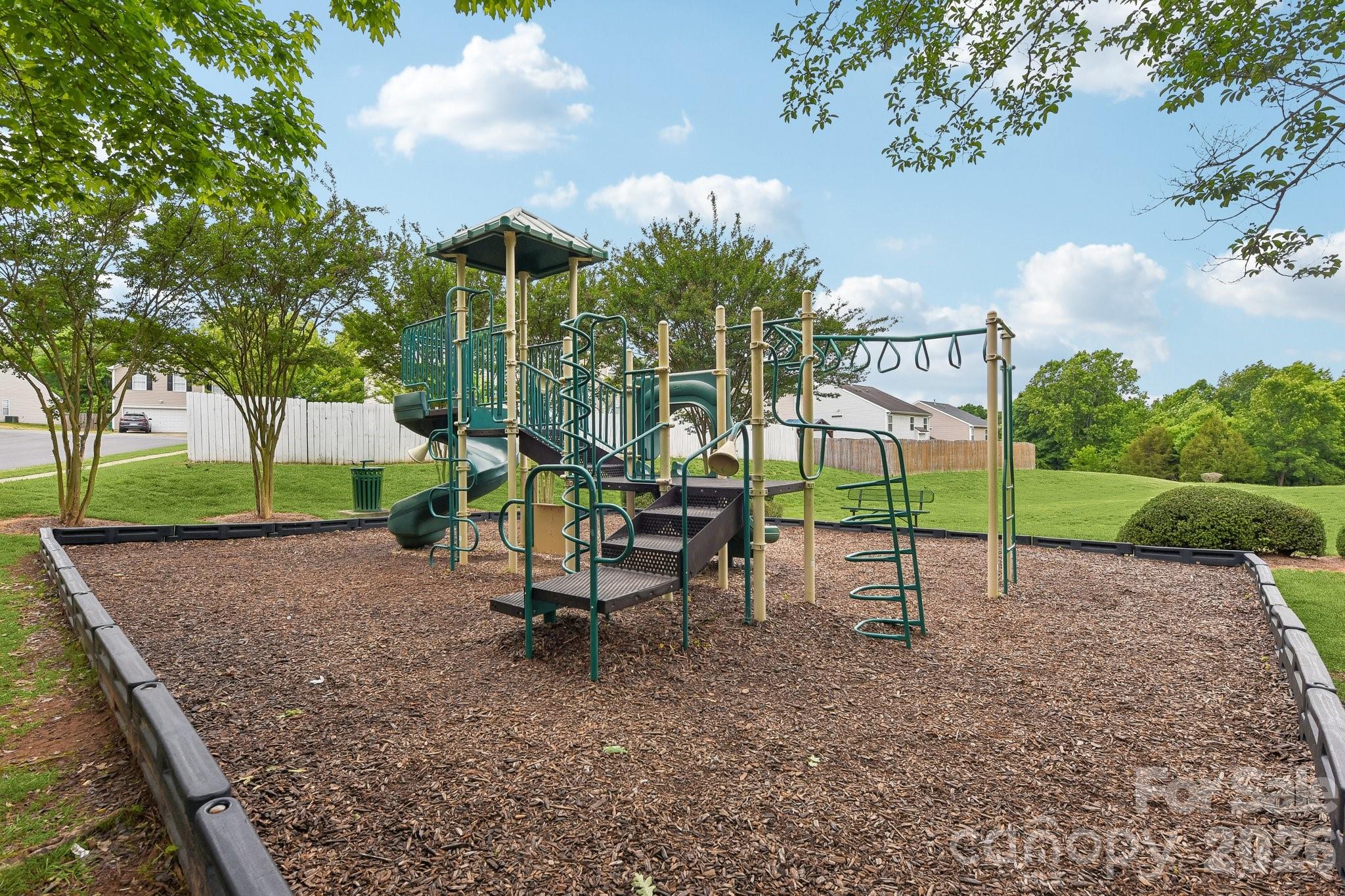 8718 Buttonwood Court Charlotte NC 28215