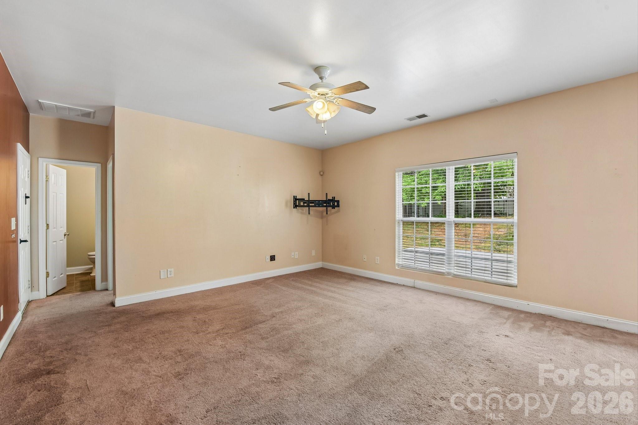 8718 Buttonwood Court Charlotte NC 28215