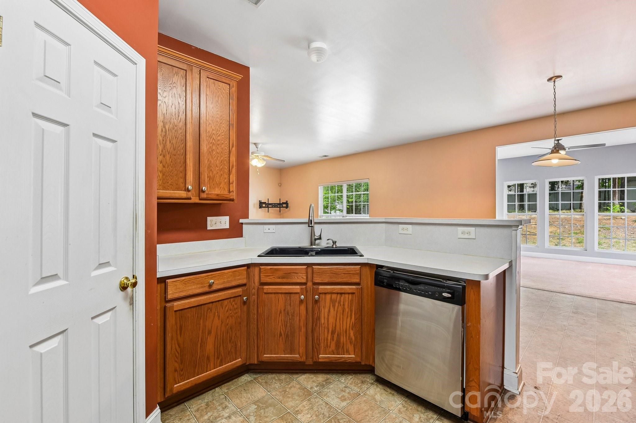8718 Buttonwood Court Charlotte NC 28215