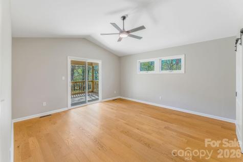 1182 Crabtree Road Waynesville NC 28785