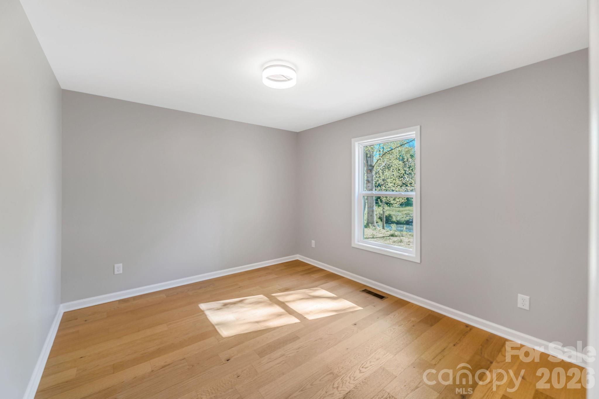 1182 Crabtree Road Waynesville NC 28785