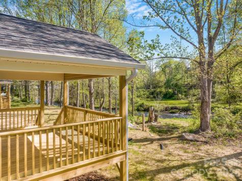 1182 Crabtree Road Waynesville NC 28785