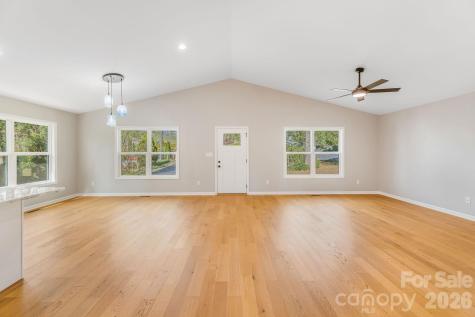 1182 Crabtree Road Waynesville NC 28785