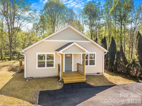 1182 Crabtree Road Waynesville NC 28785