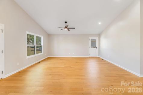 1182 Crabtree Road Waynesville NC 28785