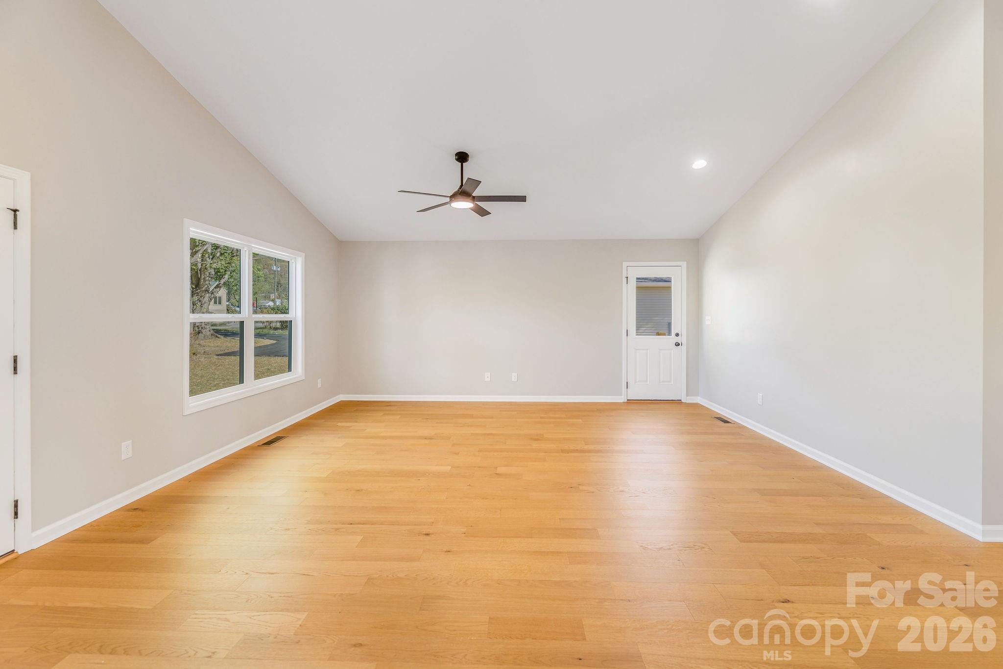 1182 Crabtree Road Waynesville NC 28785