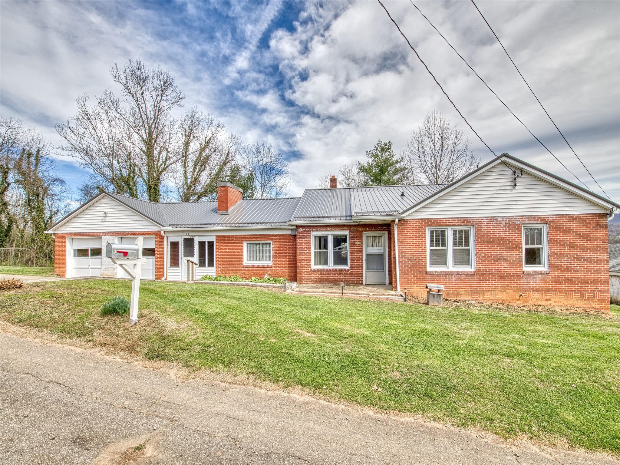 65 Harrison Street Canton NC 28716